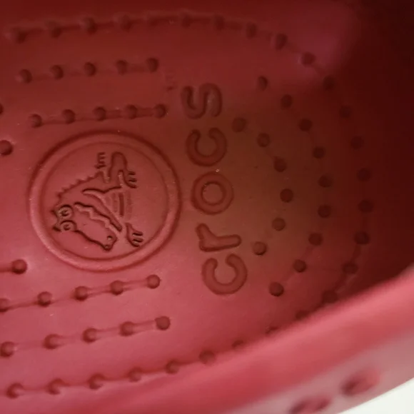 The Crocs Women's Alice Mary Jane Ballet Flats Shoes in red size 8 are a stylish - Picture 5 of 6